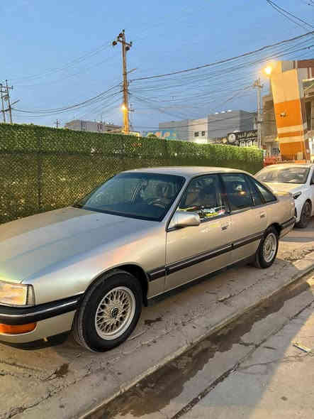 سيناتور 
١٩٩٢ 
سياره جديده بمعنى الكلمه 
يعني بلاديه ما معمره 
صبغ عام اوربي شرط. جماليه بدون ضرر ١٠٠% ما بيعا قطره معجون 
تبريد وتدفئه وتدفئه بل كراسي وتبريد قطعتين .السياره على وضع الشركه وباسم مالك واحد منذ دخولها للعراق .الى حد الان 
السياره كامله مكمله بمعنى الكلمه 
سعرها ٧٠ 
واذا اكو مراوس بشي مرتب اراوس 
***********
