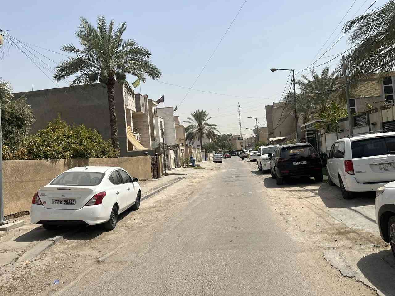 مكتب ياسر الزبيدي للعقار 🏠 

قطعة أرض للبيع 🌎.       المساحة. 200م

      الواجهة.  6.66م.      النزال. 30م

الموقع.  القاهرة.  الضباط. 

‎*   ياسر الزبيدي للأستثمار العقاري 
‎* بغداد - القاهره- شارع حسينة أل الرسول
‎* او الاتصال الارقام التالية
‎‏* ‭0771 320 6707‬
