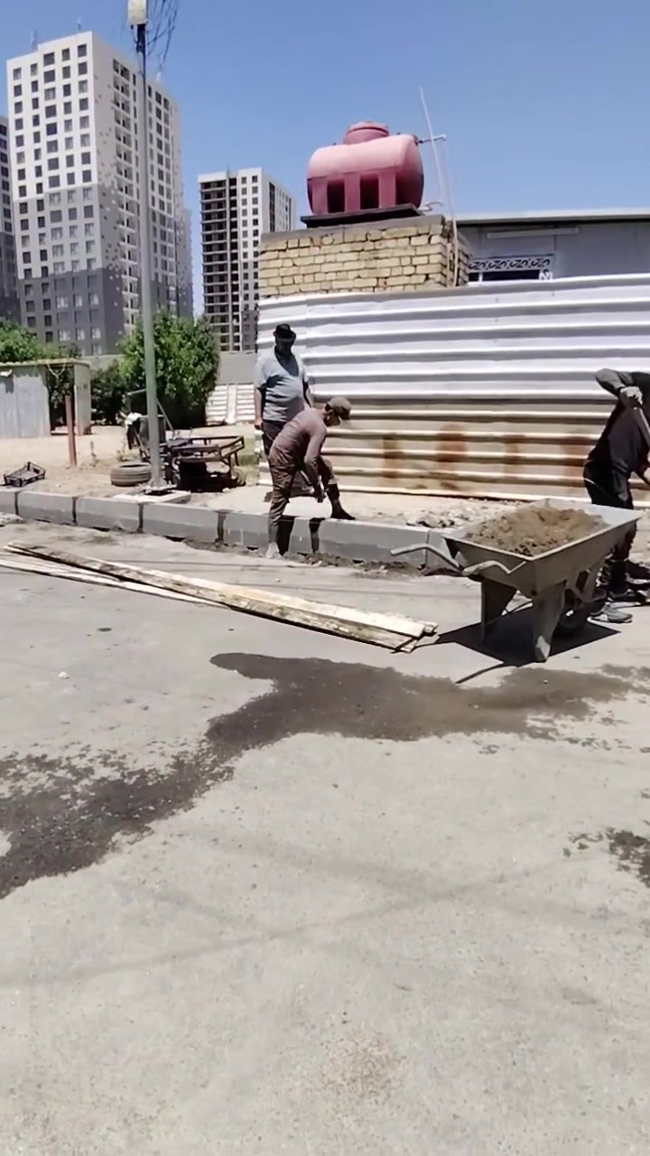 استمرار اعمال تهيئة ونصب كربستون الارصفة في زقاق ٢٠ ضمن مشروع تطوير محلة ٨٠٤
مسؤول العلاقات والاعلام حاتم الحجيمي


**إذا كنت صاحب هذا الإعلان وتريد حذفه لأي سبب، رجاءا أرسل رسالة إلى الدعم الفني**
