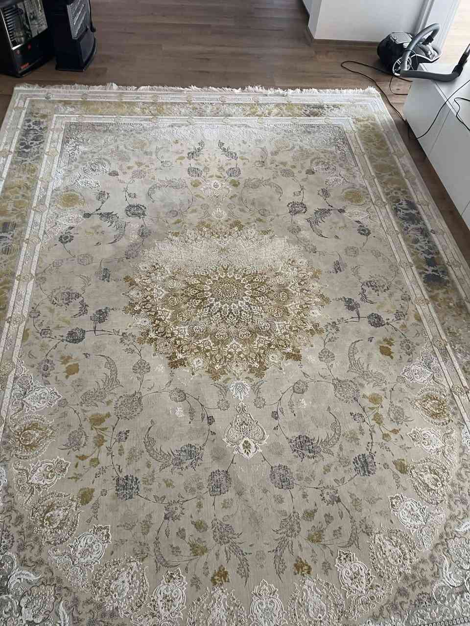 ئەم فەرشانە بۆ فرۆشتن 
تازەو خاوێن و لۆکن پێنج مانگە کڕدراوە 
قیاسیان ٢بە٣ 
٢.٥بە ٣.٥ 
٢.٥ بە٤ 
نرخیان ٦٥٠ هەزارو مامەڵە 
بە  تاکیش دەیان فرۆشێ 
شوێن شەقڵاو


**إذا كنت صاحب هذا الإعلان وتريد حذفه لأي سبب، رجاءا أرسل رسالة إلى الدعم الفني**