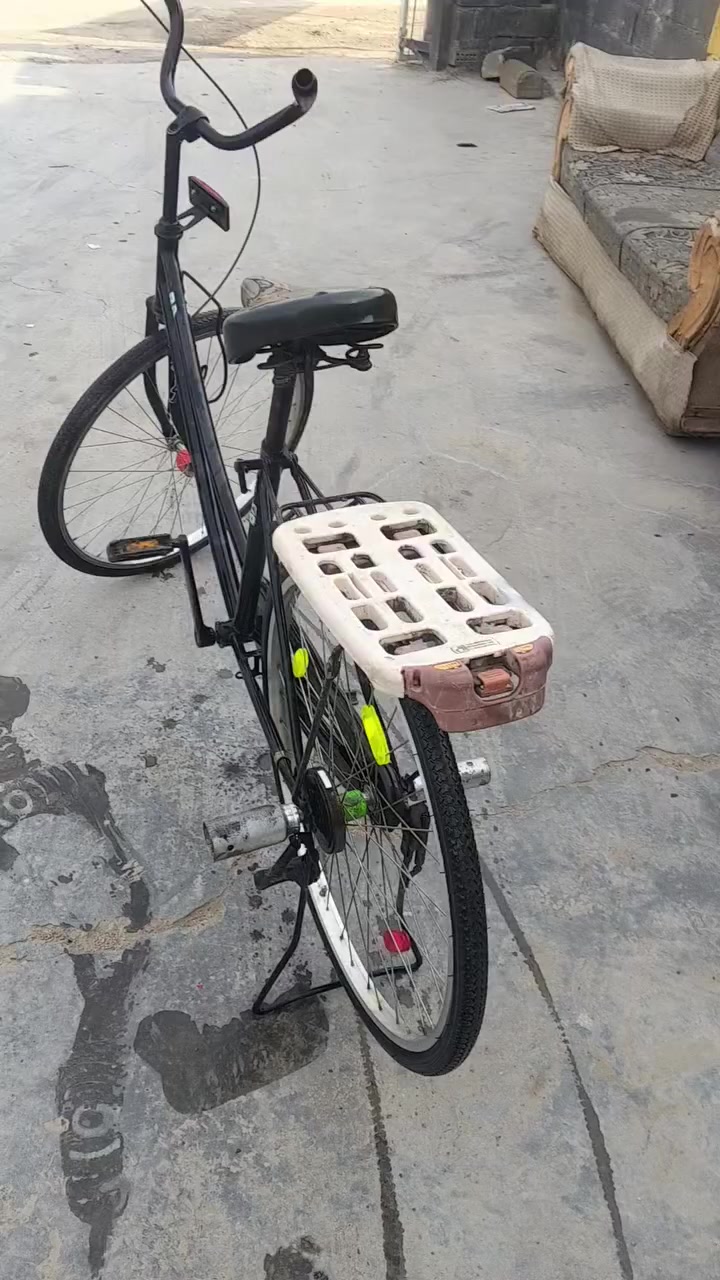 السلام عليكم شباب عندي هاذه البايسكل 
للبيع نوعيه الشركه بيدي البايسكل نضيف 
ويا جاملغات ويا قفل مال ويل مكاني الزعفرانيه 
شارع سيد هاشم سعر 90 وبي مجال


**إذا كنت صاحب هذا الإعلان وتريد حذفه لأي سبب، رجاءا أرسل رسالة إلى الدعم الفني**