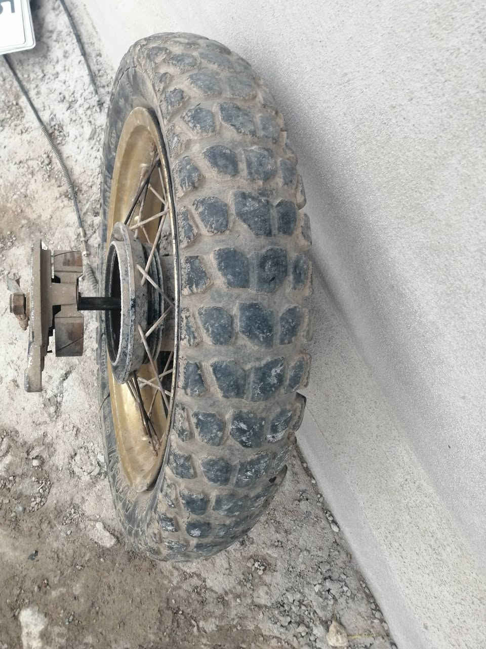 حجم 17 ياباني اصلي المكان الموصل للبيع كامل 80الف وبي مجال للطيبين 
***********

***********
