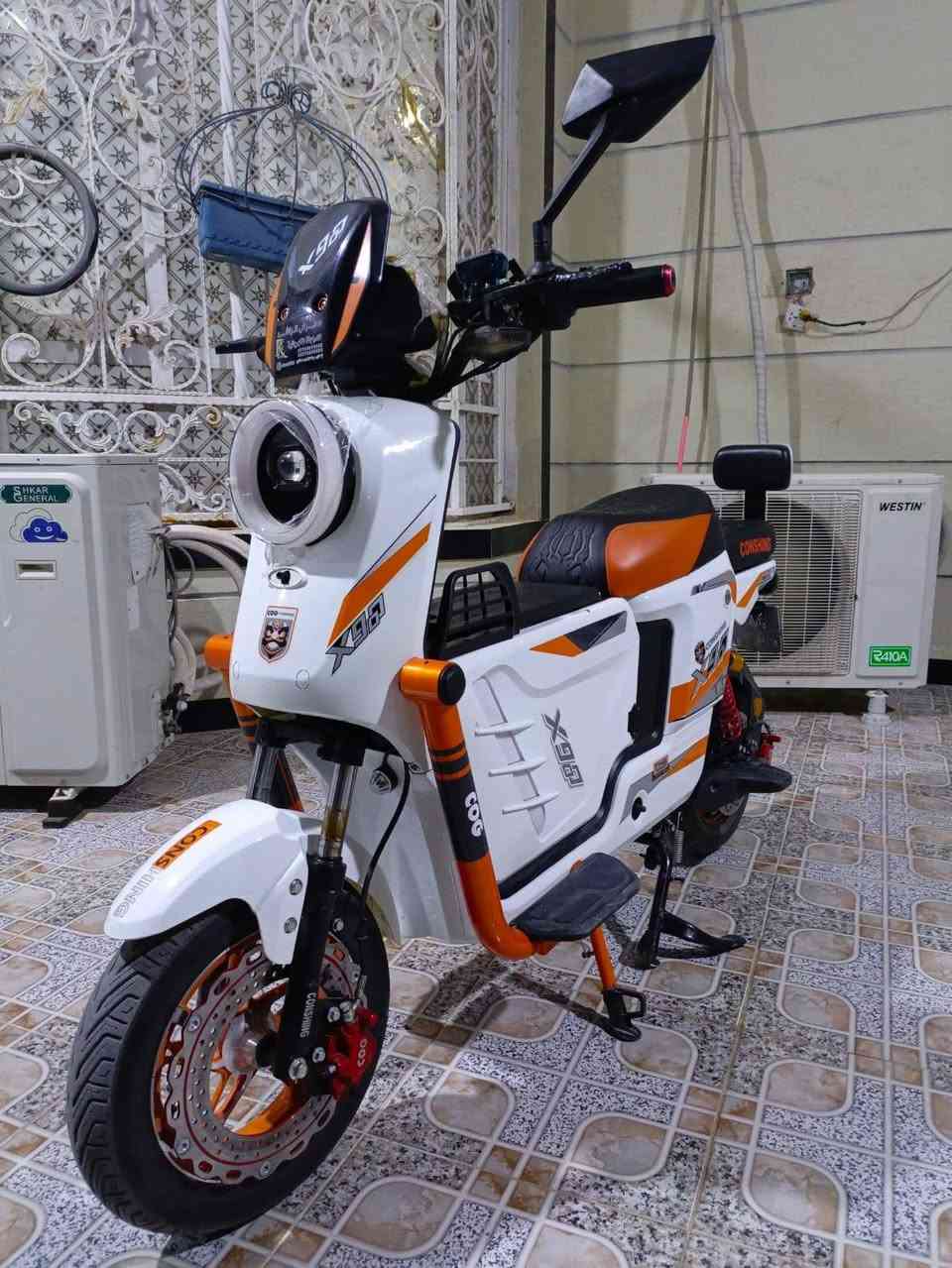 السلام عليكم دراجه شحن 2025x900
دراجه جديده بمعنى الكلمه ماصارله سبوع من ماشيه
 دراجه ماناقصه اي شيء دراجه مكفوله
كلشي بيهه شغال هورن دبل اشاره لايت عالي وناصي بريك امامي وبريك خلفي تتقفل وتتفتح وبيهه بصمه وسويج
السعر 550 وبيهه مجال حك الجيه
رقم الهاتف ***********
