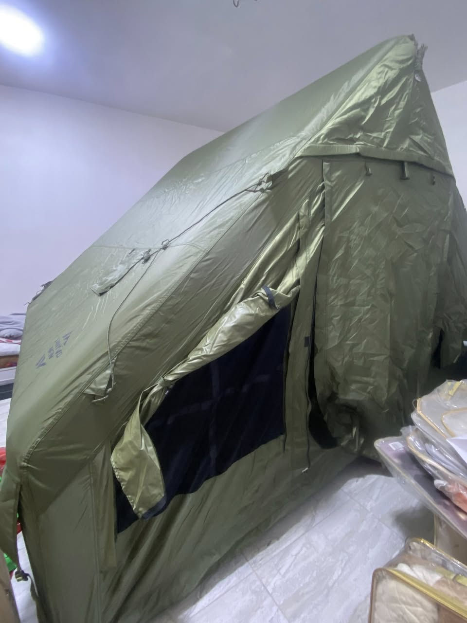 خيمه. حجم كبير. 2*3*210
لون مميز. زيتوني. عسكري
الوزن 19 كيلو.  

الملحقات  جنطه لحفظ الخيمه 
اوتاد. حجم كبير.  وزن ثقل 
حبال.  من ضمن الخيمه 
خامه اصليه مطريه   بوري. عريض. ميتاثر ب الرياح لقويه 

عندي. بعد  صويه حطب. اصليه
دوشك نفخ عدد. ثنين اصلي. 
سرير عسكري.  زيتوني 
كرسي.  بي. شمسيه 
سليب.  باك ***********
