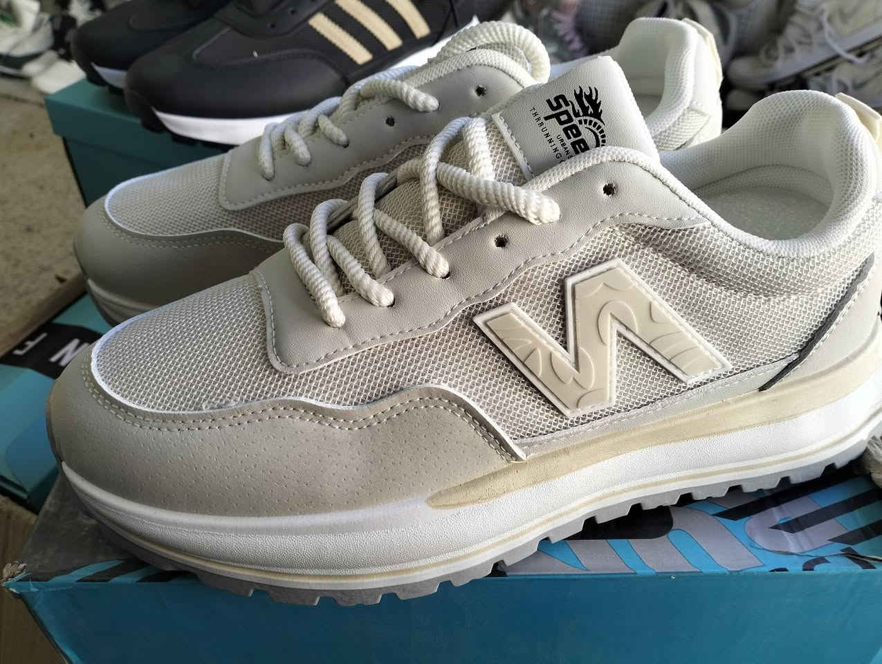 باله جديده في حي التحرير مقابل جامع ال البيت بل فرع السعر 10 آلاف أي استفسار عل وات ساب أو مازنجر ***********
