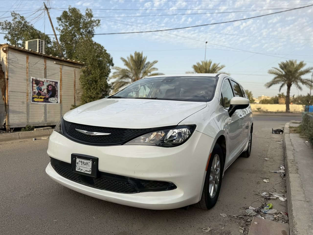 سلام عليكم للبيع باسفيكا مديل 2023 فقط جاملغ ومبدل  نفس لون بدون صبغ سيارة بس ربع دعمية صبغ  سونار مرفق بصور سيارة جديدة بمعنة لكلامة موصفات بيبان كهربا صندوك كهربا كشن كهربا شاشة كامرة سايد بريك بصمة تشغيل عن بعد وبعد هواي موصفات سيارة جديدة سعر 205 وبيها مجال شراي يتصل ***********
