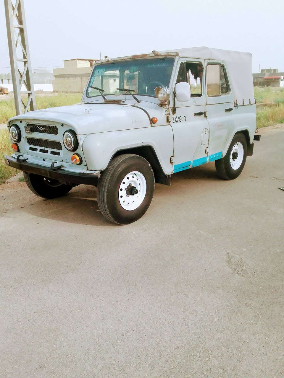 ٢٠٠٠ للبيع بلاد داخل وخارج
مكينه وكير جدد
تحويره كامله اربع دسك باور ستيرن دركه 
كهربائيات كله شغاله

 ***********
***********
