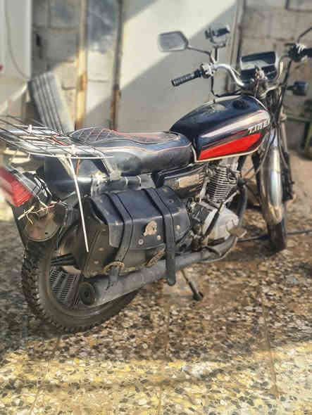 تايكر سيفاني 5 كير
موديل 2018
دراجه جاهزة شغل واطلع 
كلها جديده 
باتري كهربائيات تايرات كلهن جدد
بس العينه نقصهة قمجيات مالرون وكيلو متر
دراجه كلش ناعمه و وياها مري وستاند تلفون وجنط جانبية وخوذة بس ذني سعرهن 90
و واراقها اصولية مو استنساخ يعني تسجل بالمرور 
وكمركها مدفوع 125 الف يعني ترقمهة ب 150 الف
مكاني بغداد الشعب
سعر 450  وبيهة مجال
*********** واتس اب
