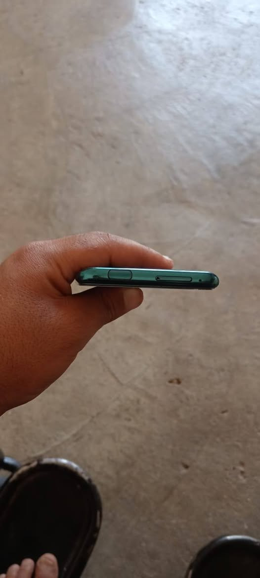 السلام عليكم موبايل واي 9 للبيع برايم جهاز نضيف مابي اي عيب شرط بي ملاحضه وحده قفل رمزو وفتحتو اله فتح الضهر مالو فقط بي هاذي الاستفسار علئ، رقم ***********
