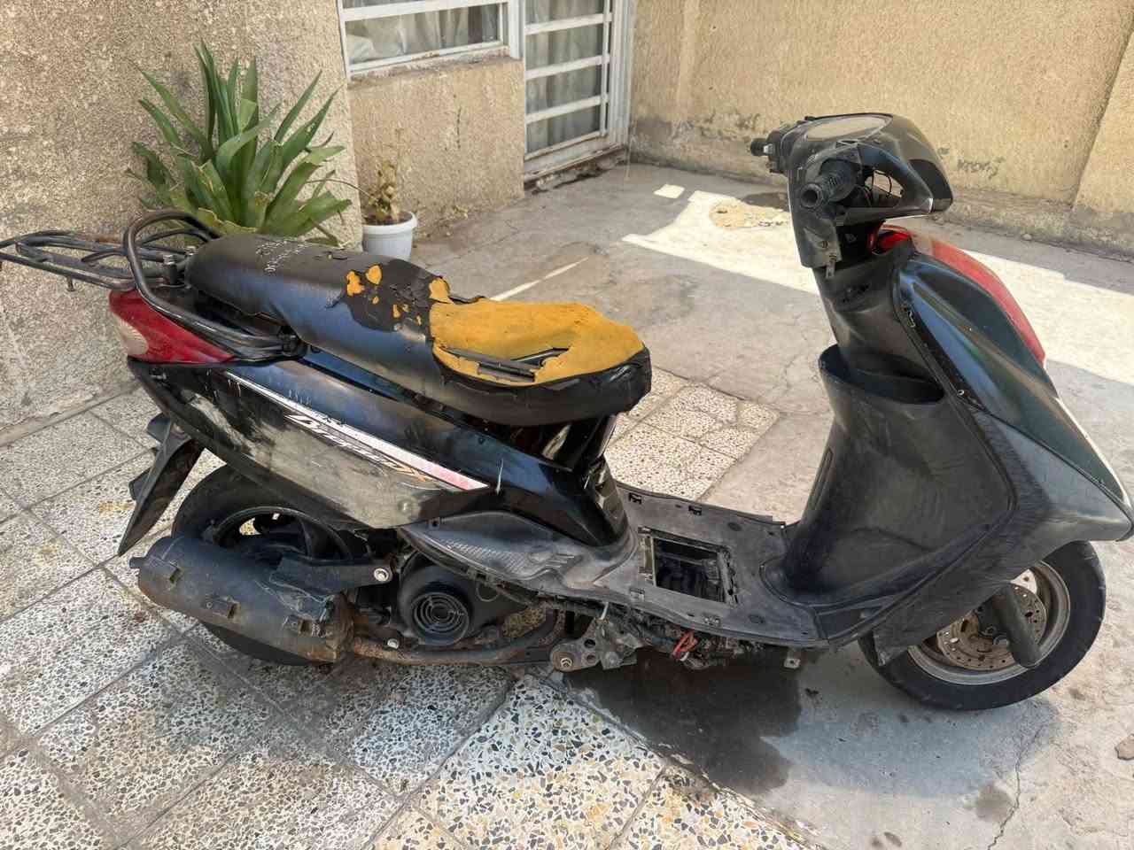 دراجه برير كابريتر للبيع كوم حديد ابيعه 200بغداد ***********
