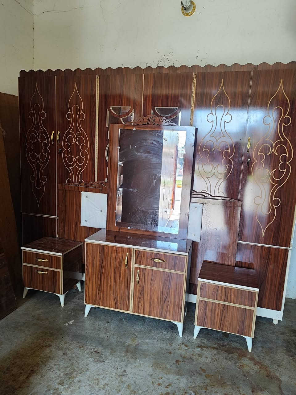 #غرفه نوم مستعمله شغل كركوك قطعتين لا شد ولا فتح نضيفه ما بيها عيب درجه اولى 
#الرقم *********** واتساب واتصال
