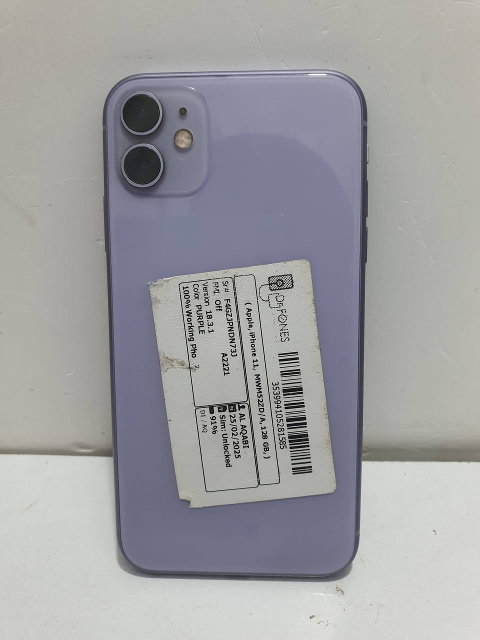 السلام عليكم توفر بمركز الثقة ايفون مستعمل
iPhone 11 
ذاكرة ١٢٨ 
بطارية ٨٧ 
Face ID ✅
السعر 260 الف 🔥🔥🔥
العنوان جسر ديالى القديم شارع ٧٠ 
الرقم
واتساب ***********
هاتف ***********
