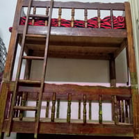 سرير • أثاث • للبيع