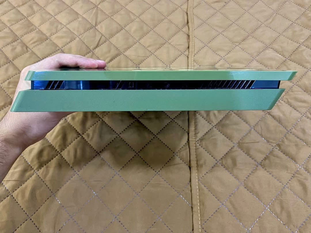 السلام عليكم 
للبيع بلايستيشن 4 سلم 

✨المواصفات:
  • جهاز PS4 SLIM أصلي
  • مساحة الجهاز: واحد تيرا
  • يد تحكم أصلي عدد 2 شغالة 100‎%
  • لون الجهاز عسكري مميز
  • نظيف الجهاز مثل ما موضح بالصور

🔥محتويات الجهاز:
  • الجهاز
  • يد تحكم عدد 2
  • جميع الكيبلات الاصلية
  • عدد الالعاب 3 

السعر: 350 الف وبي مجال 
الموقع: بغداد شارع فلسطين
التواصل على الرقم او الخاص ***********
