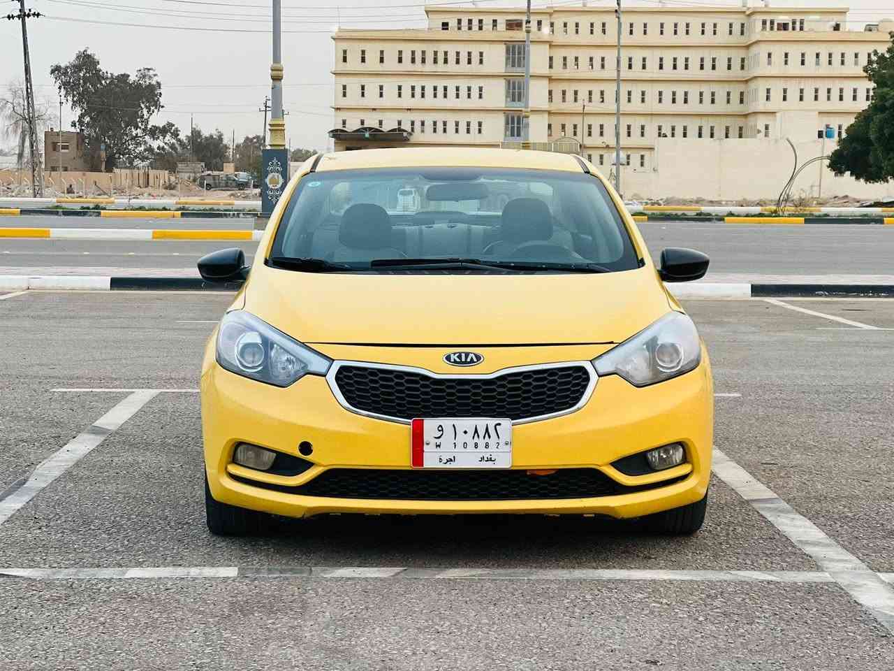 السلام عليكم للبيع كيه فورتي مديل 2015 وارد امريكي حادثه هلال خلفي مكينه كير حداديه جديده تبريد ثلج شاشه جبيره  سستم دمام كامره دواره حساسات خلفيه تخم تاير جديد مكينه2000 لا صرف ولا تبخير  السياره جديده وجاهزه من كلشي السعر 107 مكان السياره كربلاء الستفسار اكثر عل رقم***********/‏‪***********‬‏
