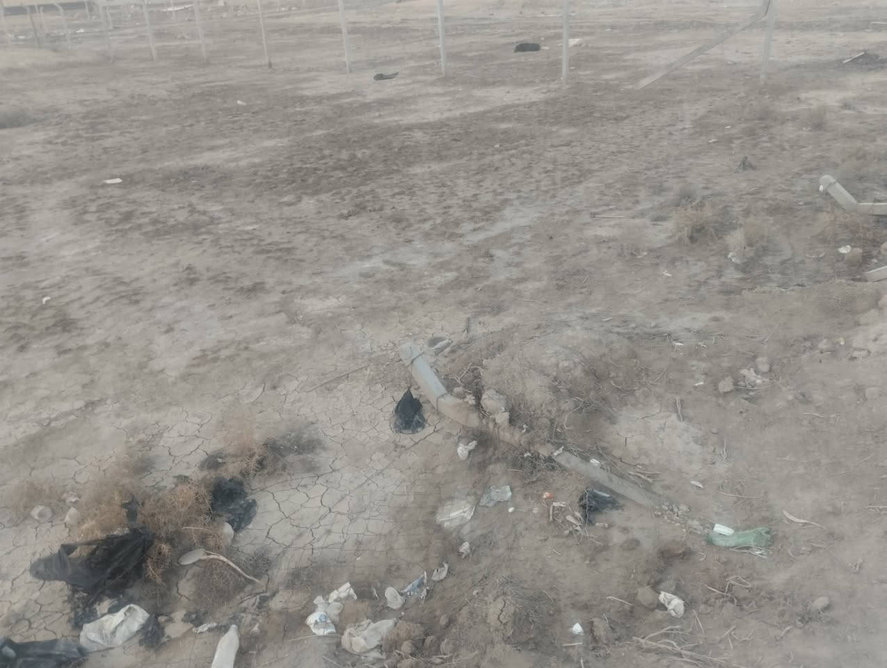 السلام عليكم للبيع 5 قطع مساحت القطعه 200 متر سعر القطعه 6 ملاين المكان حي منصور ع خلف بيت الحاج علي رحيمه مسيجات بيئارسي *********** بي واتساب
