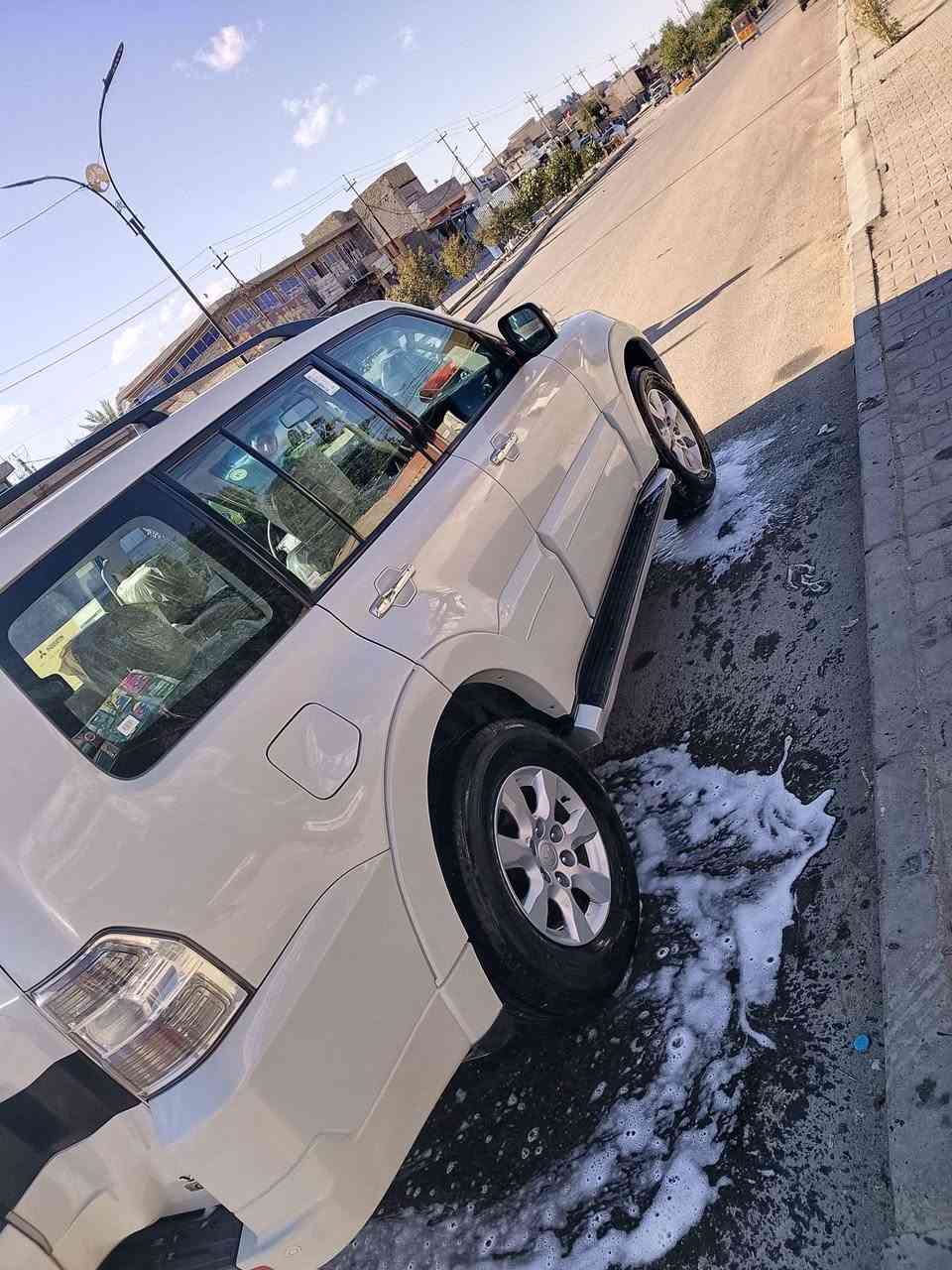 سلام عليكم باجيرو موديل 2017 مكفوله كفاله عامه حبتور فول موصافات السياره وواحد على واحد جديده ماشيه 100 الف السعر 220 وبيه مجال مكان كربلاء ***********
