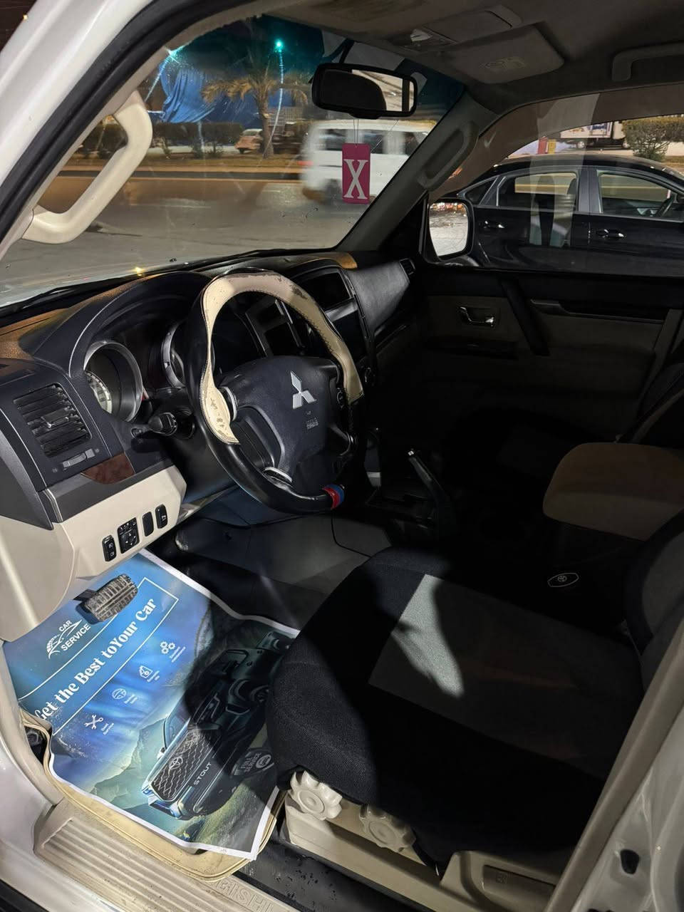 باجيرو 2015
نظيفه مكفوله من الضربه بيها رصعات بسيطه 
ماشية 200 رقم اربيل تحويل ثاني يوم 
محرك 3500 صدر جديد حداديه تايرات جديد 
مال جناي بيها محرك مفتوح قبل وهسه بيها صوت بل محرك يعني تجفيت ابيع عله وضعها اتصل عل رقم وتدلل ***********
