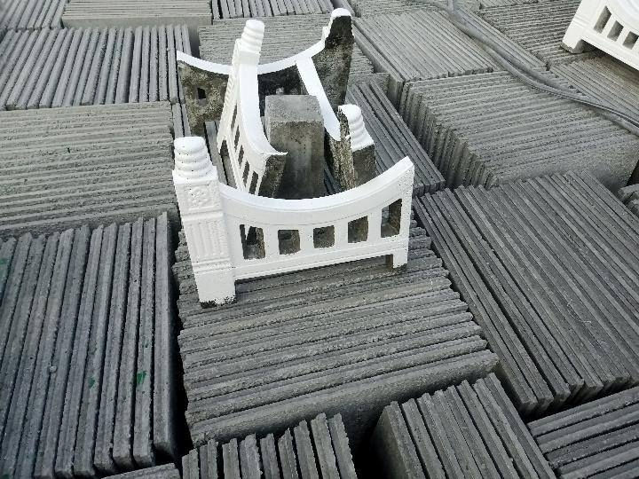 لاين حدائق حسب الطلب 
انتاج معمل الاخوين 
بغداد منطقة بوب الشام 
***********
