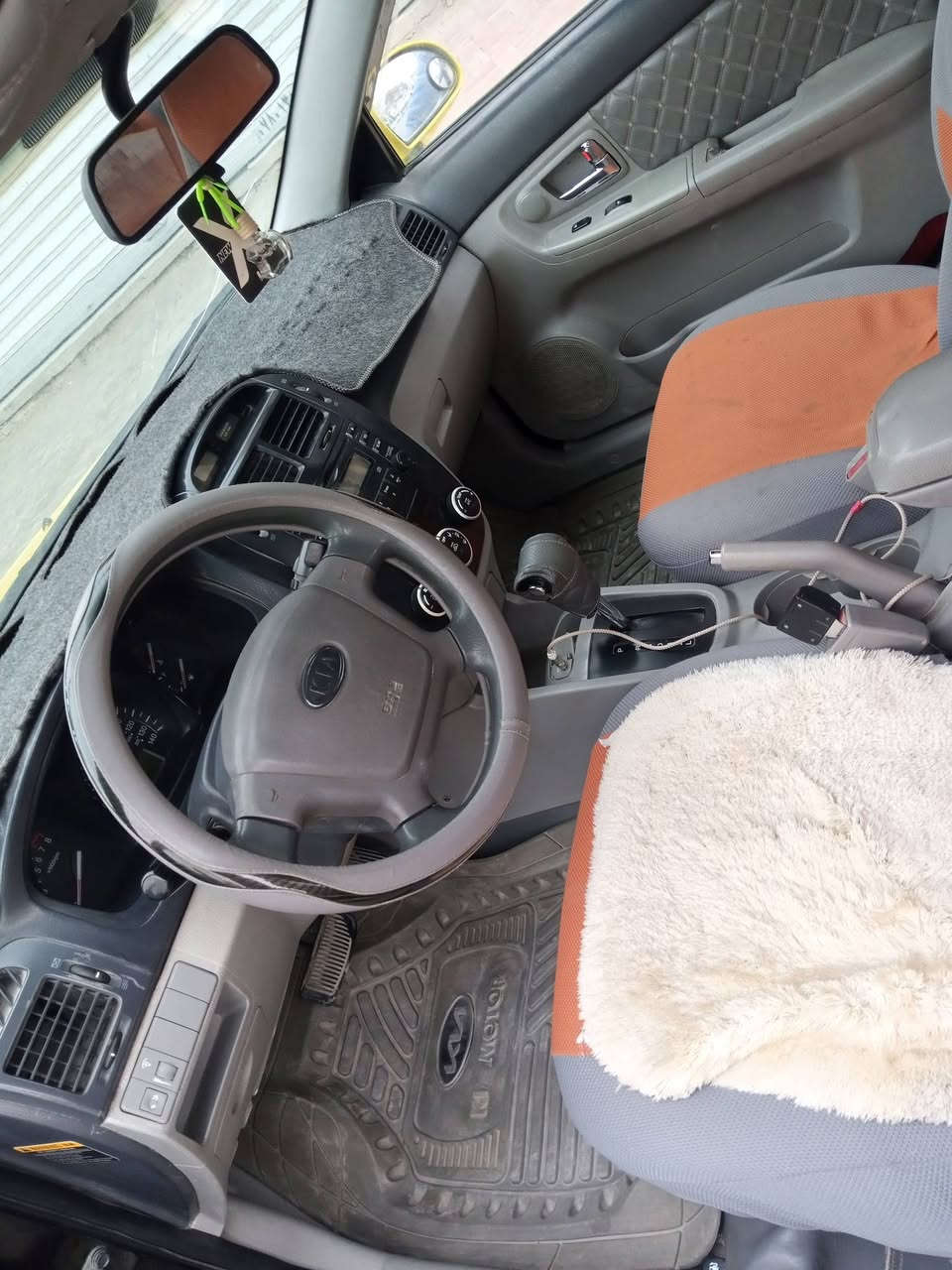 سلام عليكم كيه اسبكتره موديل 8 سيارة وارد امريكي مكينة كير تريد جديد بسمي للبيع سعره  82 عنوان كربلاء *********** صبغ جديد فرن
