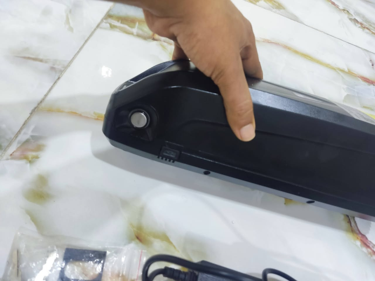 بطاريه طلعت بهل الشكل 48فولت 20 امبير وزنها فوك الاربع كيلو اول تم ب 100


**إذا كنت صاحب هذا الإعلان وتريد حذفه لأي سبب، رجاءا أرسل رسالة إلى الدعم الفني**