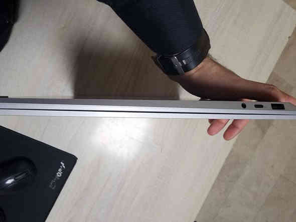 لابتوب مايكروسوفت cor i7 جيل العاشر
ويندوز 11
مقاس 15
سوبر سليم
لمس وكيبورد
رام 16 ddr4
هارد 256 ssd
بطارية 3 ساعات شغل متواصل
موجود بغداد _ المنصور
للتواصل ***********
