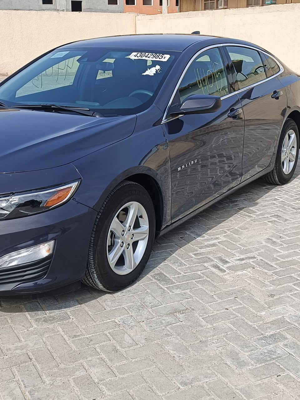 سلام عليكم 
للبيع 
شوفرليت ماليبو 
المودي ------2025 
اللون______ ازرق ميتاليك 
نوع المحرك _____. 5-1 تيربو 
العداد---------------- 900 ميل يعني جو الألف زيرو 
حادث السيارة ____  مكفول من الشاصي واللغد والصبغ 
فقط بارد جاملغ أمامي جهة السايق وطرف البنيد كلش قليل 
بدون رقم تترقم جميع المحافظات عدا الإقليم 
ارباك ستيرن فقط 
صور الحادث مرفقه بالمنشور 
لمعرفة السعر 
اتصل واتساب موجود وخاص موجود 
***********
***********
