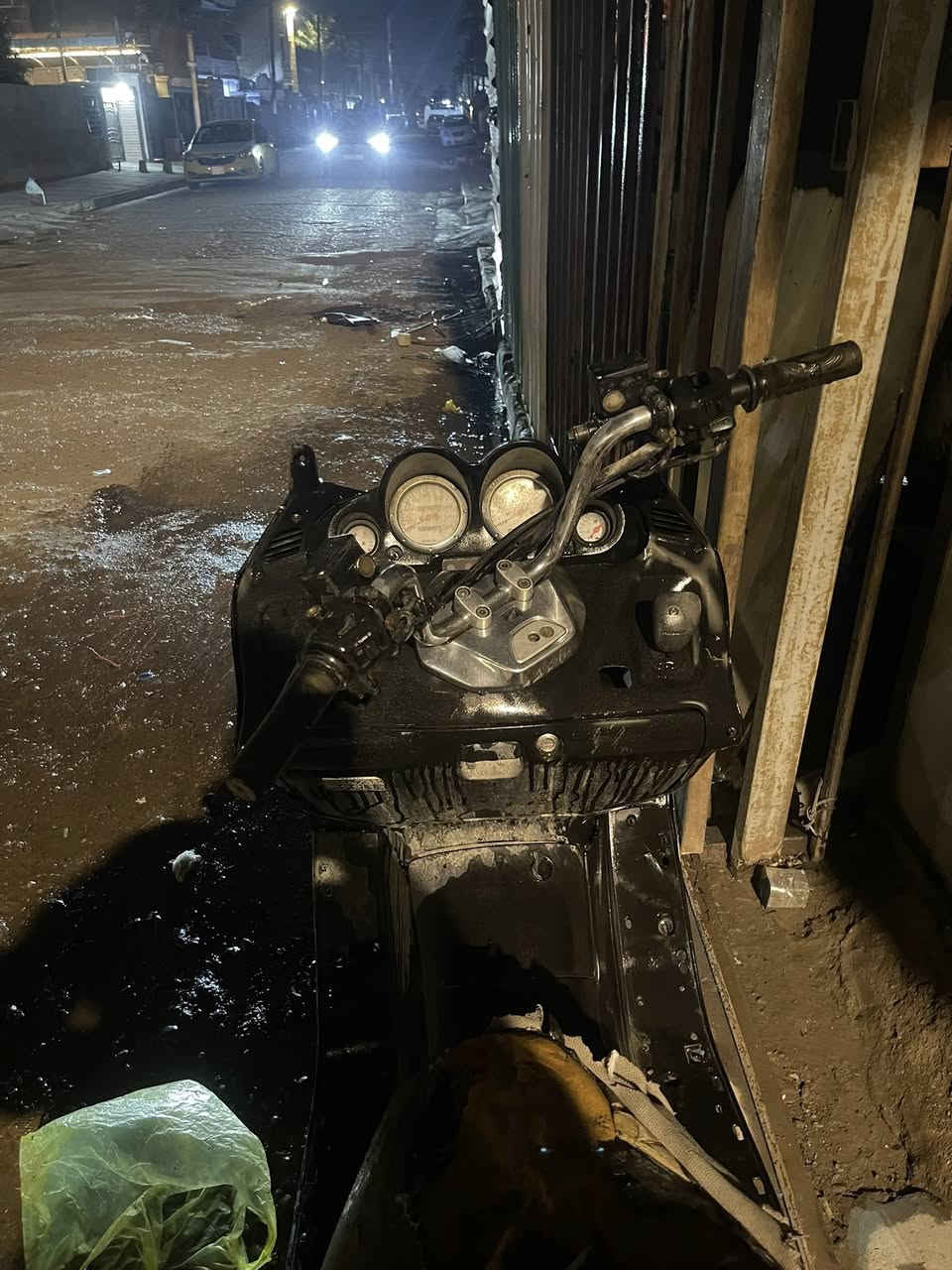 السلام عليكم
للبيع سعر 200  
***********
