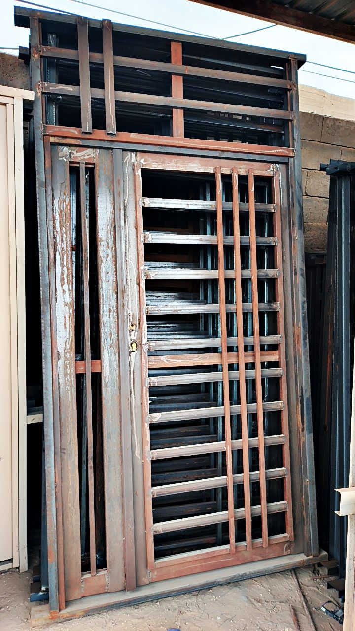 حدادية جديد #بيبان و #شبابيك 
سكلة النجف 
شارع المطار عامود 9 
*********** 
***********
