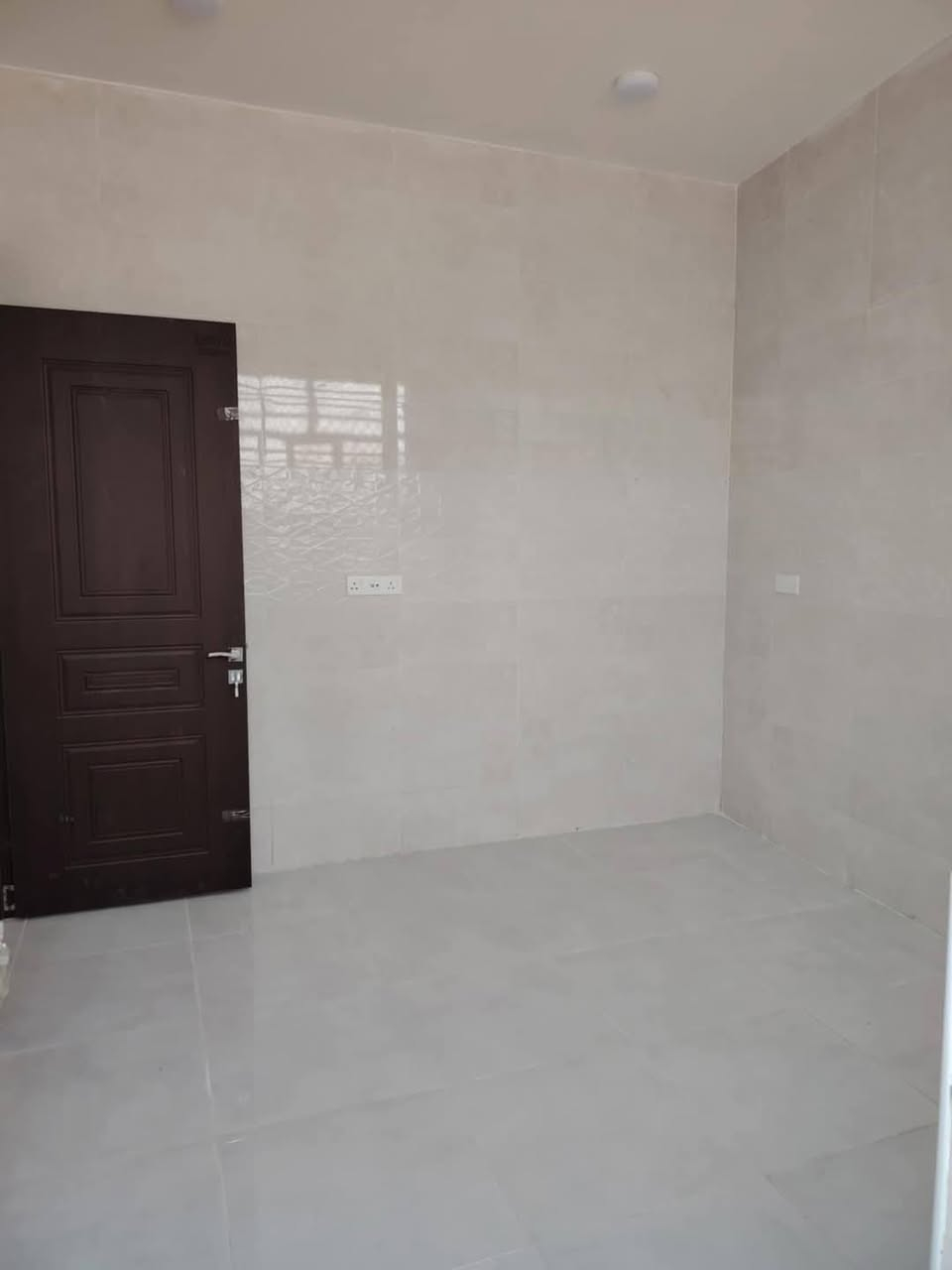 هام🤚هام 🤚هام 🤚
قبل لا تشتري شوف الاسعار وتعال🤔

اليوم توفير عرض ولا بأحلام ☺️

بيت للبيع 🤚 مساحه ١٠٠متر مربع 10❌10

ركن يقع على 3شوارع مميز 😎

جنس العقار طابو زراعي سند 25ملك صرف 

العنوان حله نادر الاولى تقسيم حي الزيتون ❗

السعر مراسله الصفحه او الاتصال على الرقم *********** 

اغتنم الفرصة ولا تحتار 😎
