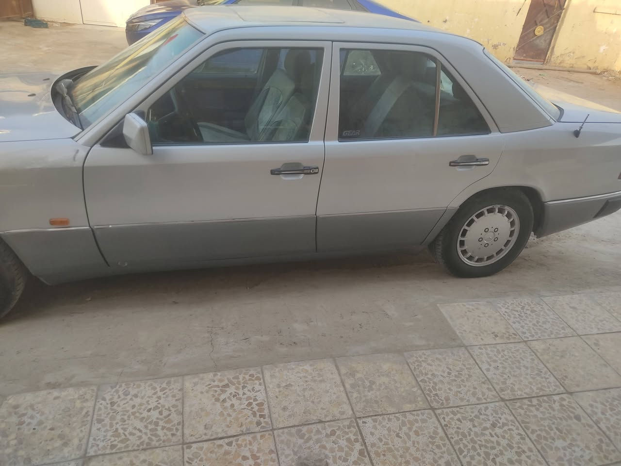 مكلف بنشر هذا رقم صاحب سياره ‏‪0780 063 8151‬‏
