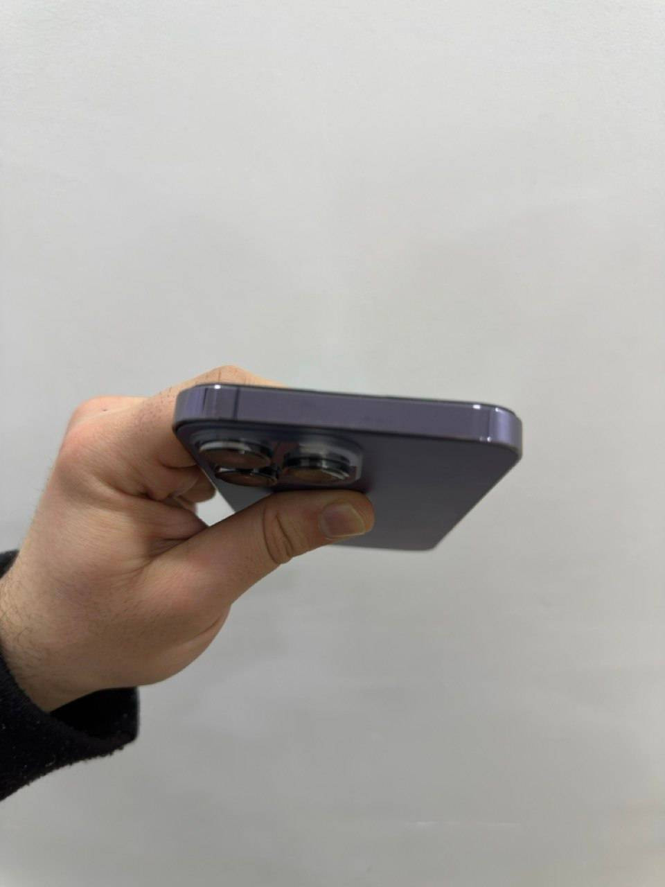 ايفون 14 برو ماكس دبل سيم ( خطين ) ذاكره 256 بطارية 88
فقط مبدل شاشة و ضهر فيس ايدي شغااااال 
ومبدل كامرة تفصيخ يعني مال جهاز ثاني تقرا بل ضبط ( قطعة اصلية من ابل )

سعره 550 الف ( فقط بيع )

للتواصل عل هذا رقمي *********** وبي واتساب 
مكاني موصل وعندي توصيل لكل العراق
