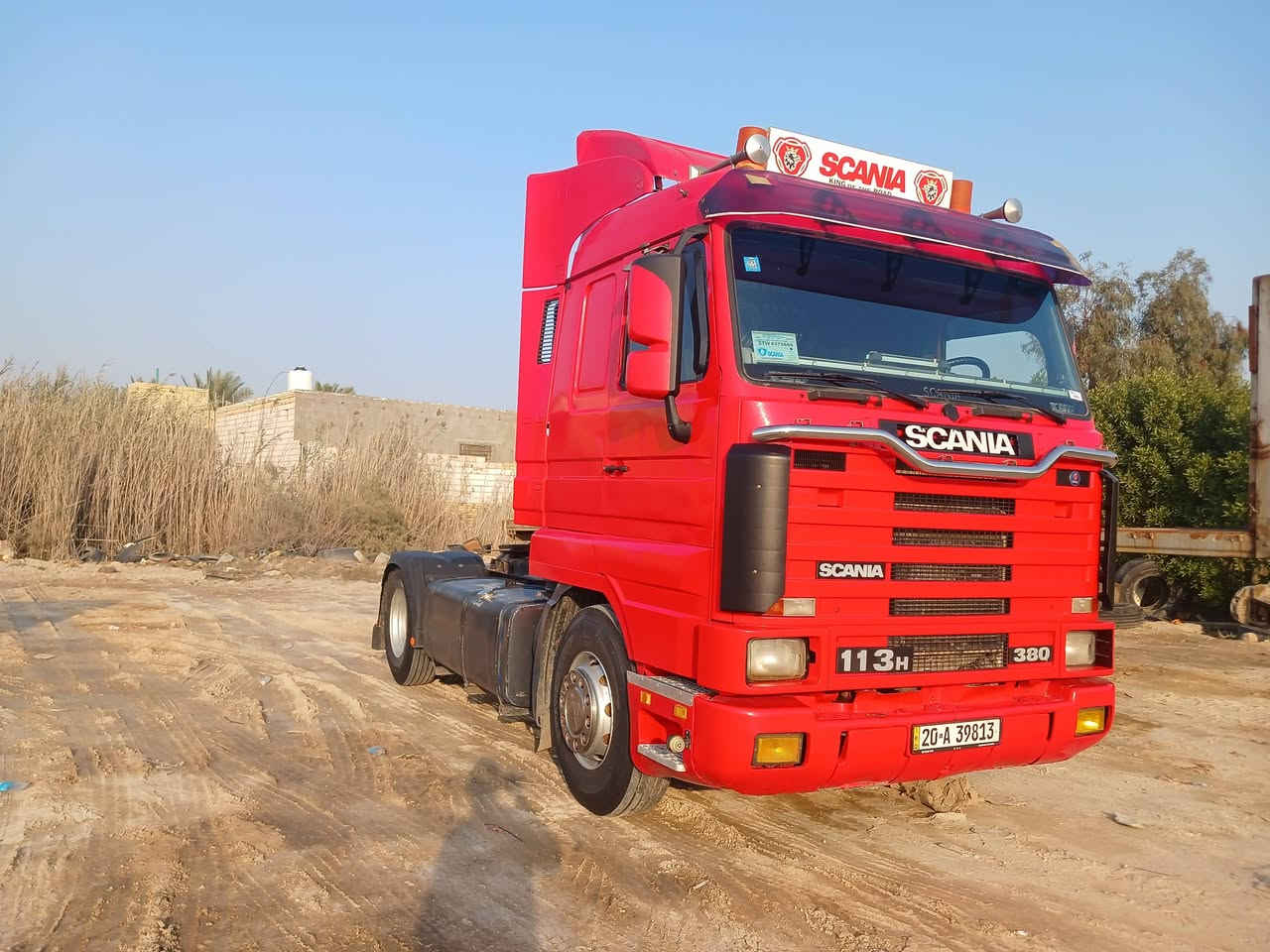 السلام عليكم سكانية راس تريله فلات  ذات جوانب متحركة سيارة جديدة او جاهزة من كلشي تخم تاير محرك جديد ١١٣ حجم ٨٨ سيارة جاهزه رقم نكليزي ديالى بسمي ثلاث لوحات السعر( ١٦٠$)بيهة مجال قليل للشراي للستفسار)(***********)(***********)
