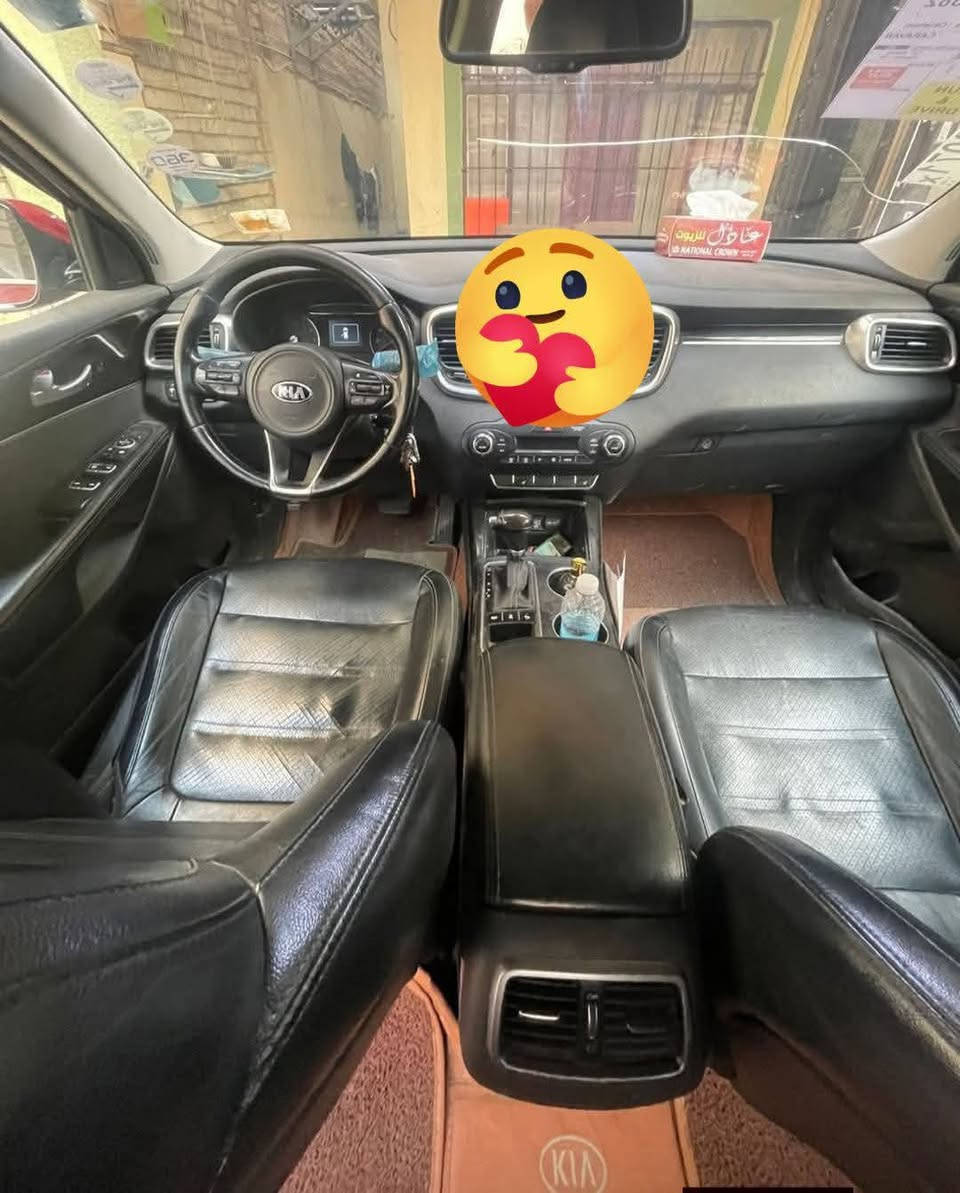 السلام عليكم سورنتو للبيع موديل 2016
السياره نص فول EX مكينه تيربو 🚀 سونار وحادثها موجود 
رقمها بغداد باسمي ثاني يوم تحويل رقم انكليزي 
كشنات كهرباء تدفه بل كشنات ٥ راكب  السعر ١٥٥ وبها مجال قليل للستفسار *********** مكانها بغداد مدينه الصدر
