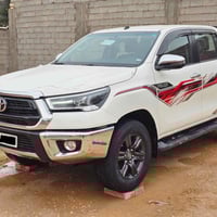 هايلوكس فورويل • ٢٠٢٣ • اوتوماتيك