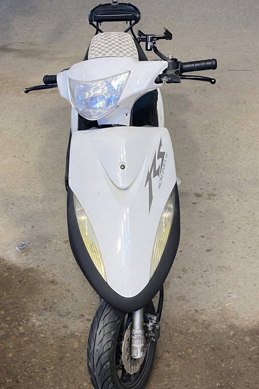 سلام عليكم
ماكس عدله مكينه جدا ناعمه 

دراجة كامله سلف هندر اشاير هورن عينه كيج بانزين كيلو متر صطاب رماش لايت عالي ناصي 
مكاني شط العرب تنومه 
سعر 700 بيها مجال بسيط للشراي 

واتساب ***********
