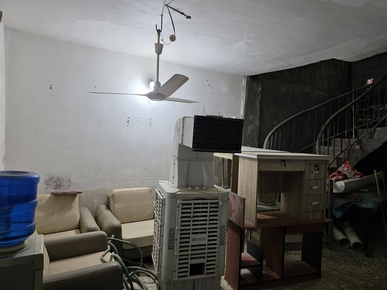 للبيع بيت مساحة بناء 100 متر بالسند طابو ,زراعي 25
بالواقع مساحتة ١١٠ 
يبعد عن حرم الامام العباس ٩٠٠ متر 
٦ دقايق مشي خلف شارع ميثم تمار مباشرا 
منطقة مخدومة و جيدة للسكن 
للتواصل ***********
