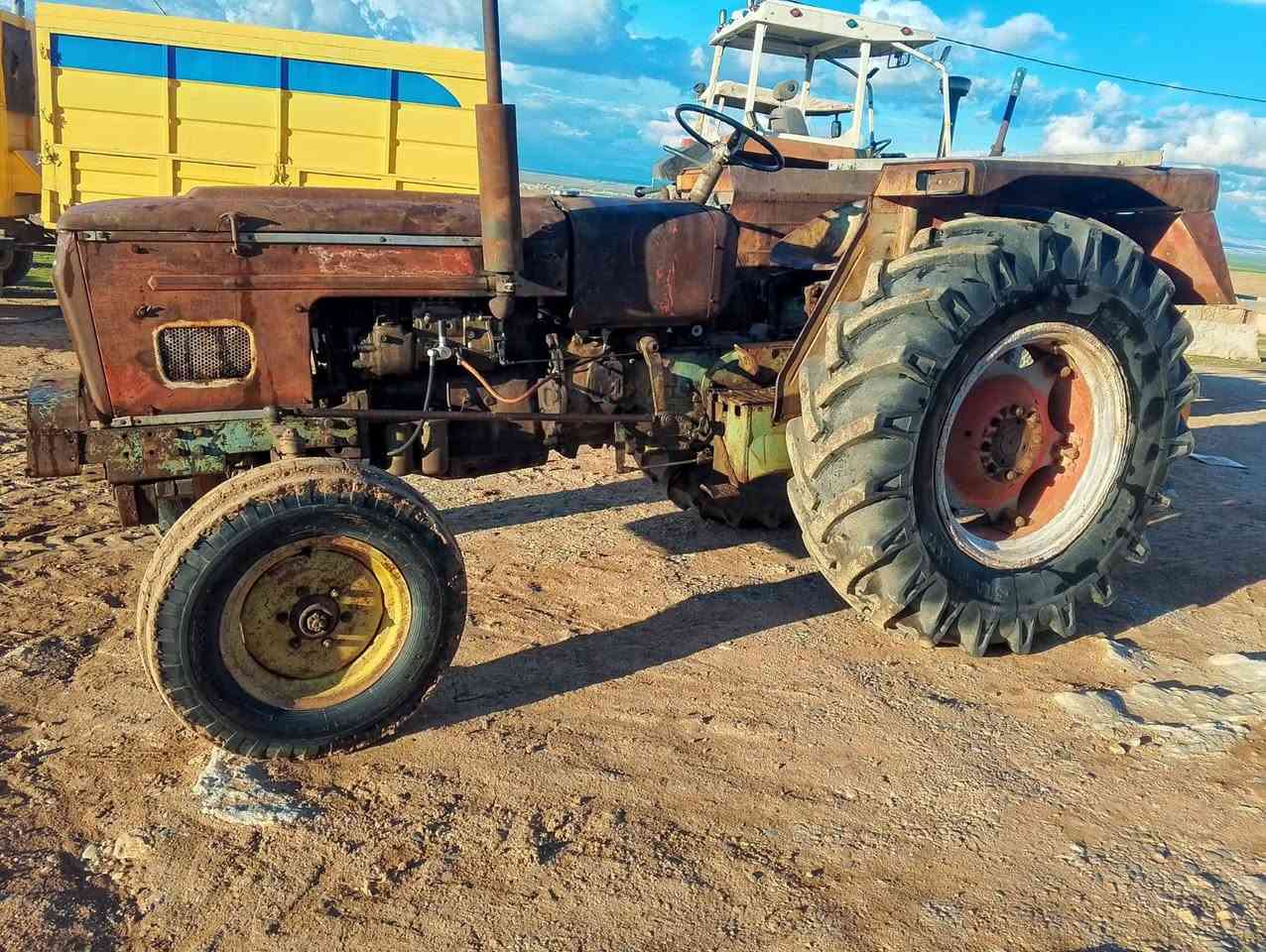 السلام عليكم
عنتر ٧١ بدون رقم . شرط محرك كير اكسن هيدروليك
موصل.. ربيعة
التواصل على الرقم***********...... ***********
