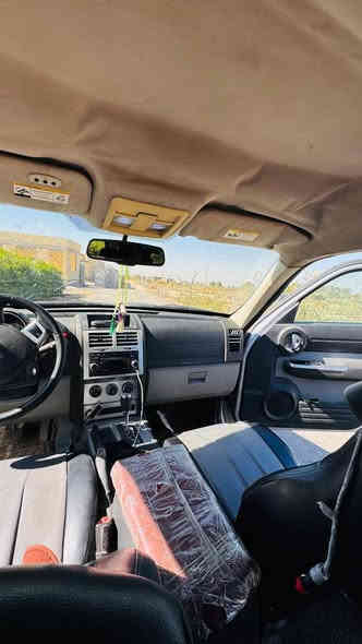 السلام عليكم دوج نترو 2008جاهزه رقم بغداد السعر 70وييه مجال ***********
