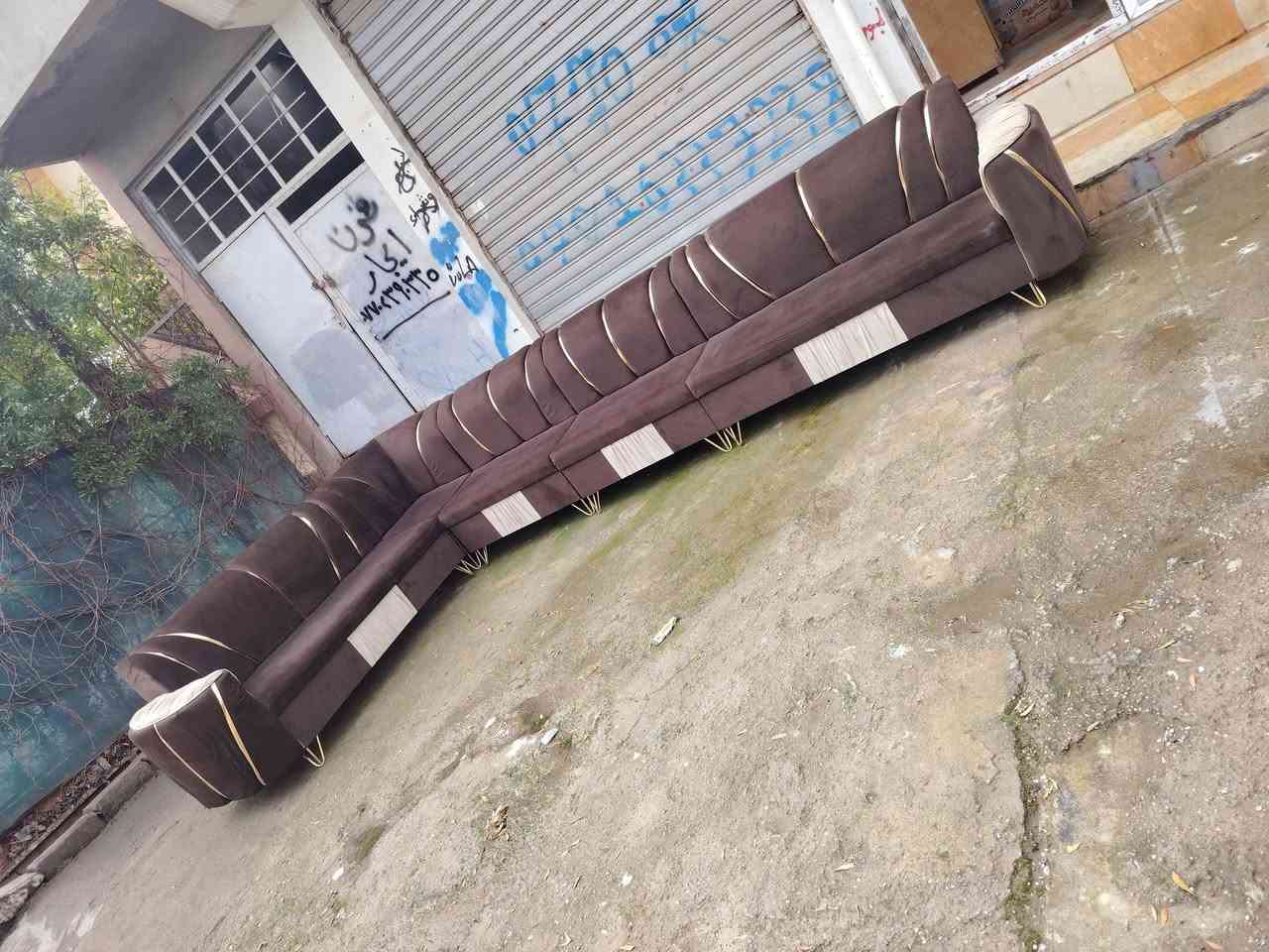 سلام عليكم ديوان للبيع 7 امتار تفصال وليس سوكي  سعر260  الف
مكاني أسرئ مفقودين ***********
