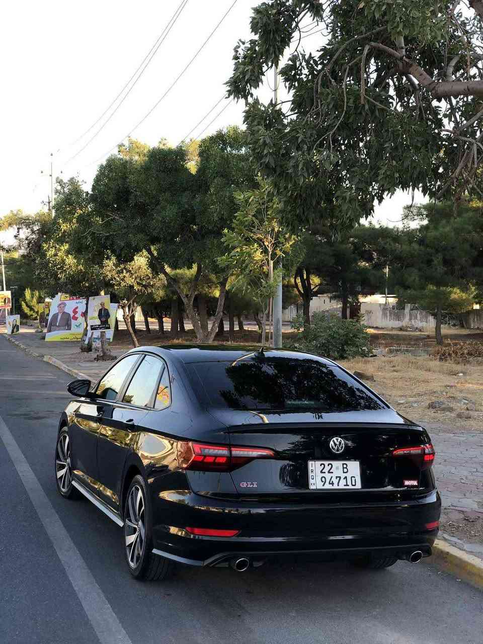 جيتا gli 35 موديل 2021
ماشيه 54 الف ميل

مواصفات 35 يعني 
1-بصمة 
2- كشنات سپورت و هيتر
3 - شاشه و كاميرا و أبل كار بلي 
4- لايت دبل عدسة 
5- رادار أمامي و خلفي و جانبي 
6- كير سپورت و شفتات ستيرن
7 - تحكم ستيرن كامل ستيرن GLI
8- تبريد لمس
 9- مودات قيادة علي شاشة منها سپورت و أيكو و كومفورت 
10- بريك لمس
11 - تراكشن عادي  و سپورت بلس 
13- جامات كهربائية 
14- دشبول LED 12 ألوان
15-لانج كونترول بلادي
16 - باقي مواصفات معروفة ) 

السيارة حادثها خفيف بدون دواخل  و أيرباكات سليمة بلادي بشرط 
صفحة سايق قطعتين كلير أمريكا و قطعتين صبغ 

الكير و المحرك و كهربائيات و رادارات و حجر بيئة كلها بشرط 🌺

مكان سياره حاليا بغداد الاعظميه 
***********
