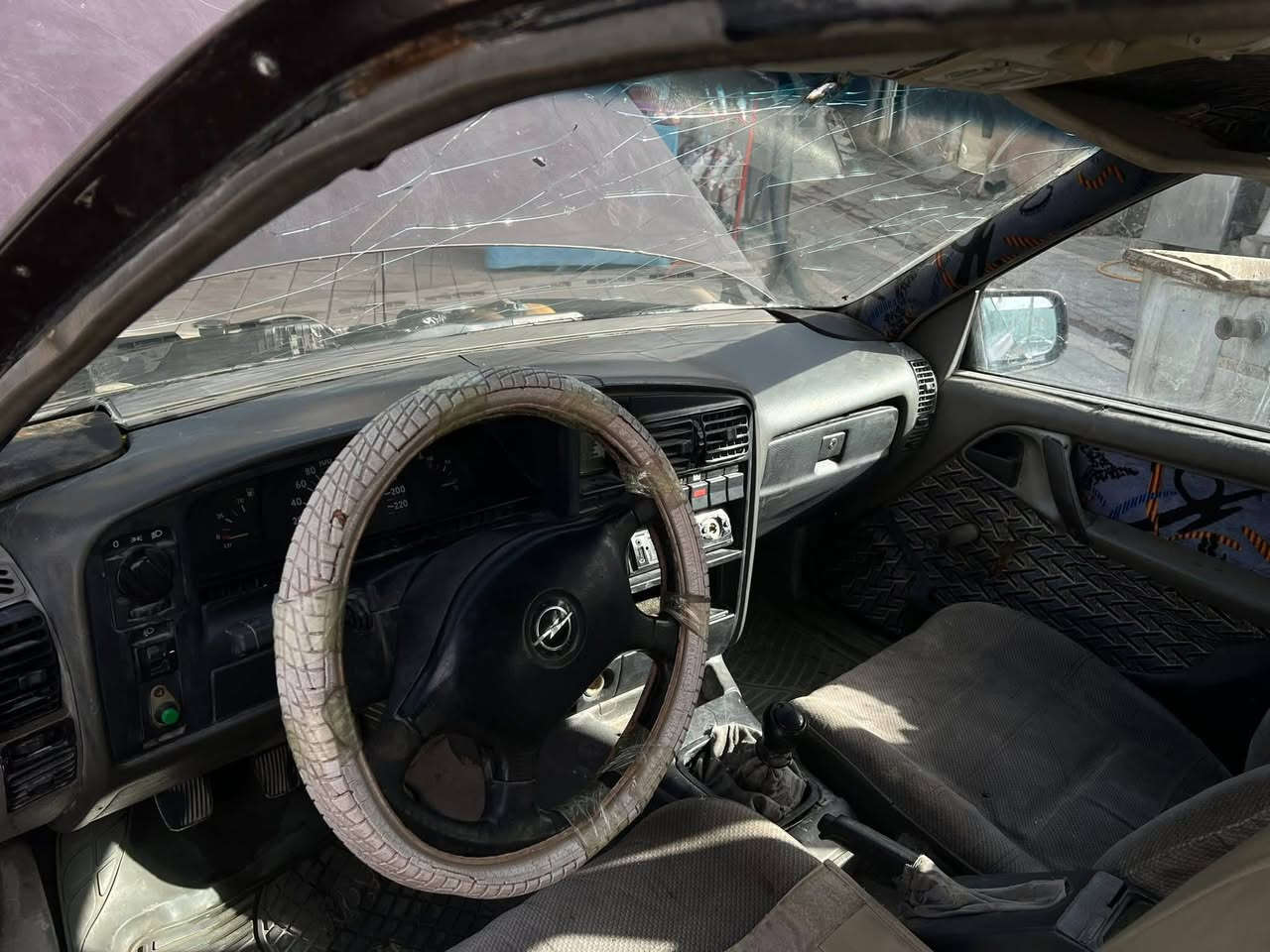 سياره اوبل اوميكا بدون اتعهدلك سرقه وعشائر المكان النجف السعر 9 سعر دراجه وبيها مجال قليل ***********
