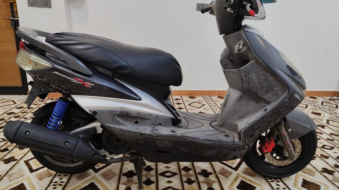 سلام عليكم سكنس فحل نوزل دراجة رمبه كفاله عامه مكينة بلكارتون دراجة رمبه رمبه دراجة كلهه بلاديه ومكفوله من كلشي الشراي يتصل ***********
