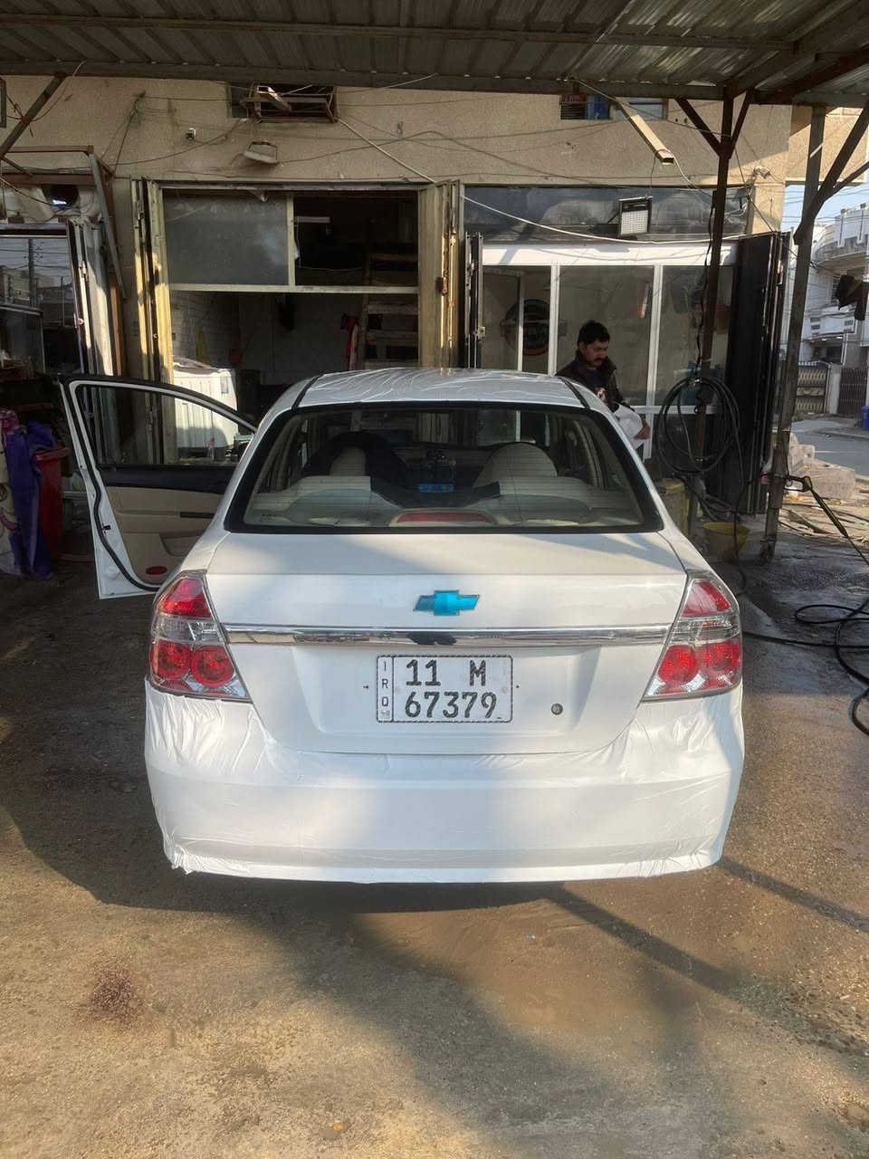 من رخصت مدير الكروب
السلام عليكم 
للبيع افيو موديل ٢٠١١ الشركه العامه خليجي كير اوتو 
السياره بيها جاملغ خلفي ٣ جويات 
داخل جديد تخم تاير ويلكب بلادي مازدات جدد السياره جاهزه بيها فقط نقص تبريد السياره بسمي تحويل ثاني يوم سنويه الهزه ما ساقطه الرقم الجديد 
السعر ٦٧ وبيها مجال للشراي او مراوس بأحدث 
مكاني بغداد البياع حي الإعلام 
رقم ***********
مكلف بالنشر والرقم بيه واتساب وشكرا
