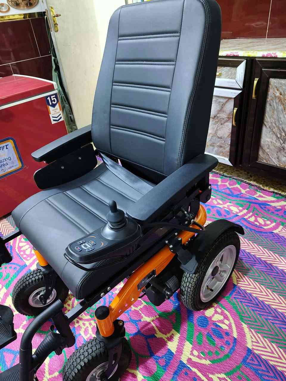 سلام عليكم 
عربانه كهربائيه ما مستخدمه البيع 
*********** الاتصال
