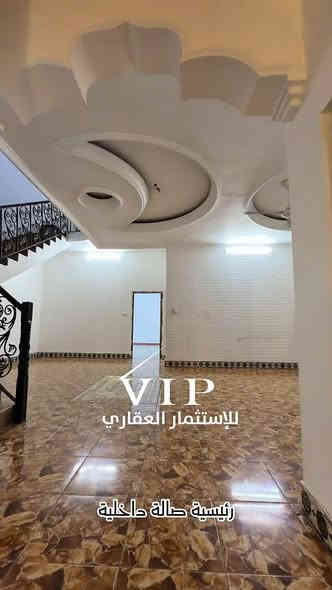 بيت طابقين للايجار
العنوان البصرة الاربع شوارع
المواصفات 
المساحة300
يتكون الطابق لاستقبال 
صاله داخليه غرفتين 
مطبخ صحيات 
كراج حديقه
الطابق الثاني
 يتكون من ثلاثه غرف 
صحيات
السعر الايجار هو مليون وربع
للاستفسار اكثر من المزيد من المعلومات الغير مذكوره في الاعلان العقاري في ترتيب موعد زياره موقع العقار او الاتصال على الارقام التاليه 
***********
***********
العنوان المكتب البصره حي عمان مجاور مركز فايا للتجميل 
للاستثمارالعقاري VIP
