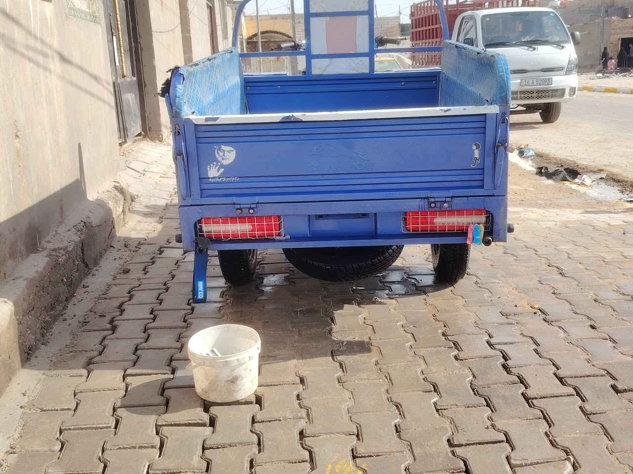 السلام عليكم ستوته 23 مراوسه بسياره سايبه عنواني ديوانيه شارع 60 قرب ابو احمد الحداد 
***********
