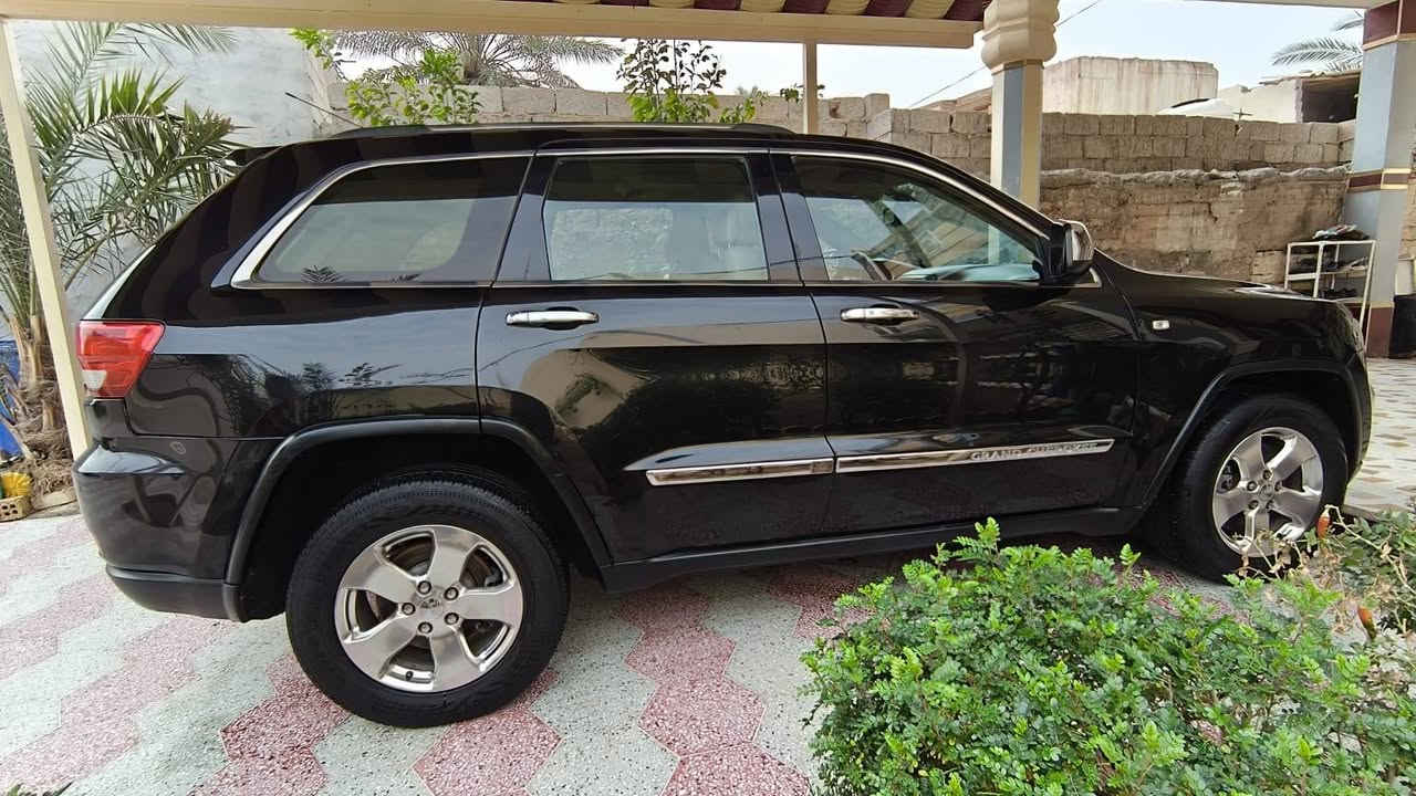 سلام عليكم للبيع جيب ٢٠١٣  خليجي لمتد فول ١/١ اعله فئه بل جيب كير مكينه خير من الله  مكينه ٦سلندر ٣٦٠٠ صدر امامي وخلفي جديد تخم تاير جديد ويل كب رقم بغداد أنكليزي بسمي سنويه مجدده 2031  تحويل مباشر 
بصمه تشغيل 
بصمه أبواب  
فتحه سقف 
كشنين كهرباء 
كشنات خزن ميموري 
كشنات جلد 
جنطه كهرباء 
مري قلاب عنده البك 
زراك لايت 
لايت زنون 
تبريد لمس 
تبريد ثلج تبريد قطعتين 
تبريد + تدفئه بل كشنات 
شاشه قلاب
دمام صوت 
كامره خلفيه  
داخل بيجي صاج 
شفتات ستيرن 
مري كهرباء 
ماوس تحكمات
مانع انزلق
مانع انحدار 
فورويل ٤×٤ 
ستيرن كهرباء 
بلازمه بل سقف 
يدات كروم 
هوكات اماميه خلفيه
السياره ماشيه 139  KM حقيقي 
 السياره بيه قطعه وحده تبديل بدون دواخل شرط والسونار داخل المنشور للاستفسار اتصل السعر 183 وبيه مجال للشراي قليل 🗣📲📞
‏‪***********
