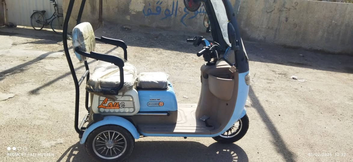 سلام عليكم دراجة شحن مال كبار سن و معاقين
الدراجة جديدة امانة الله بس لينو ميعرف يسوقها دبيعها كلوبات كلهة شغالة نفرين و تكدر بس تقدم الكشن تصير نفر و صندوك اني اخذتهة ب 1.325.000 انت قيم بما يرضي الله و اخذهة مكاني جادرية فلكة الطابقين رقمي ***********
