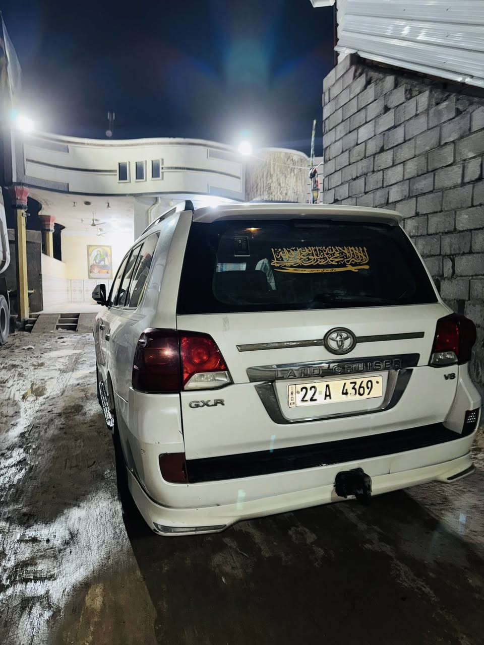 سلام عليكم لاندكروز للبيع 2012كاز مكينه 8سلندر رقم اربيل نكليزي مكان البصره بيع أو مراوس رقم ***********
